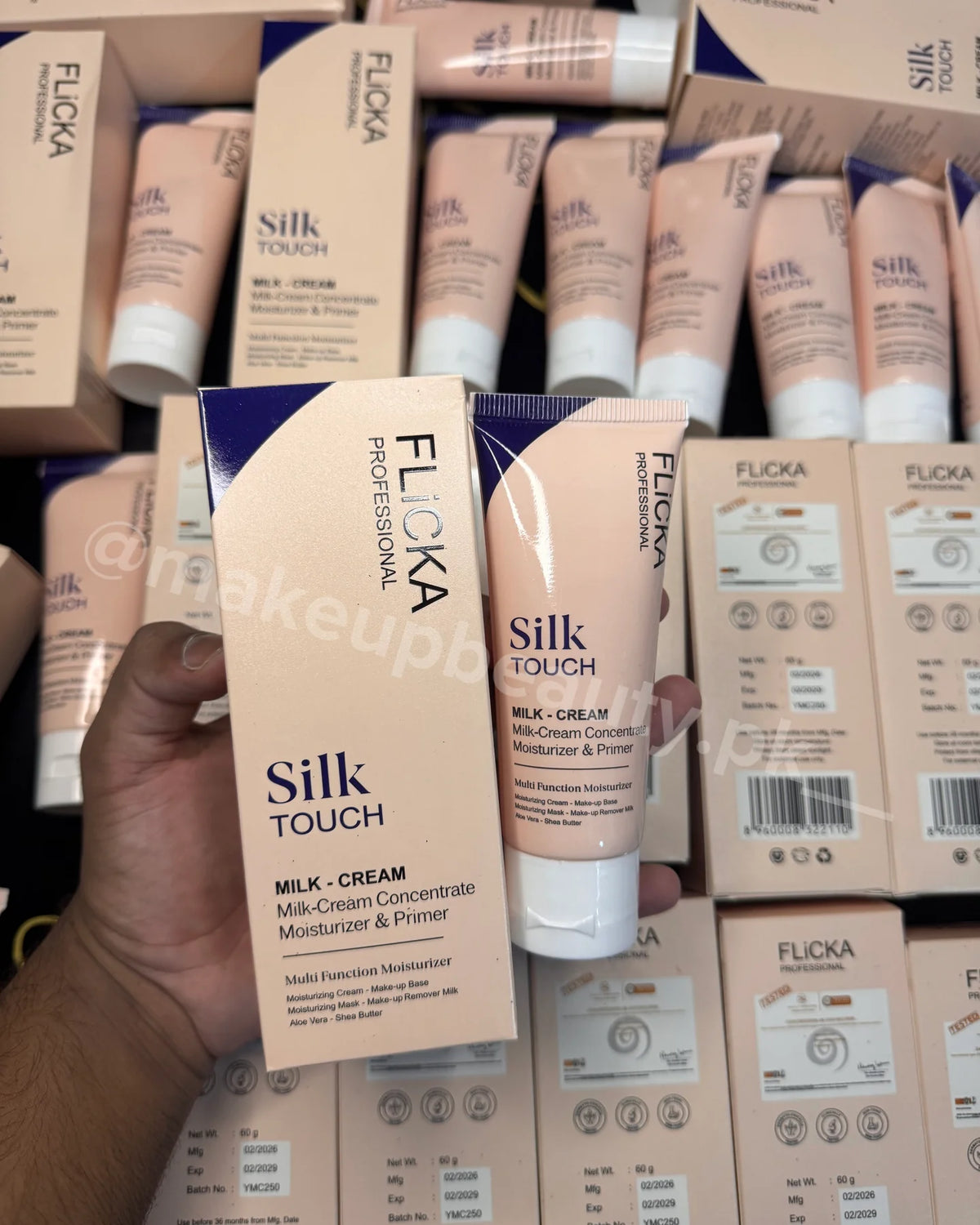 Flicka silk touch Milk-Cream moisturiser and Primer